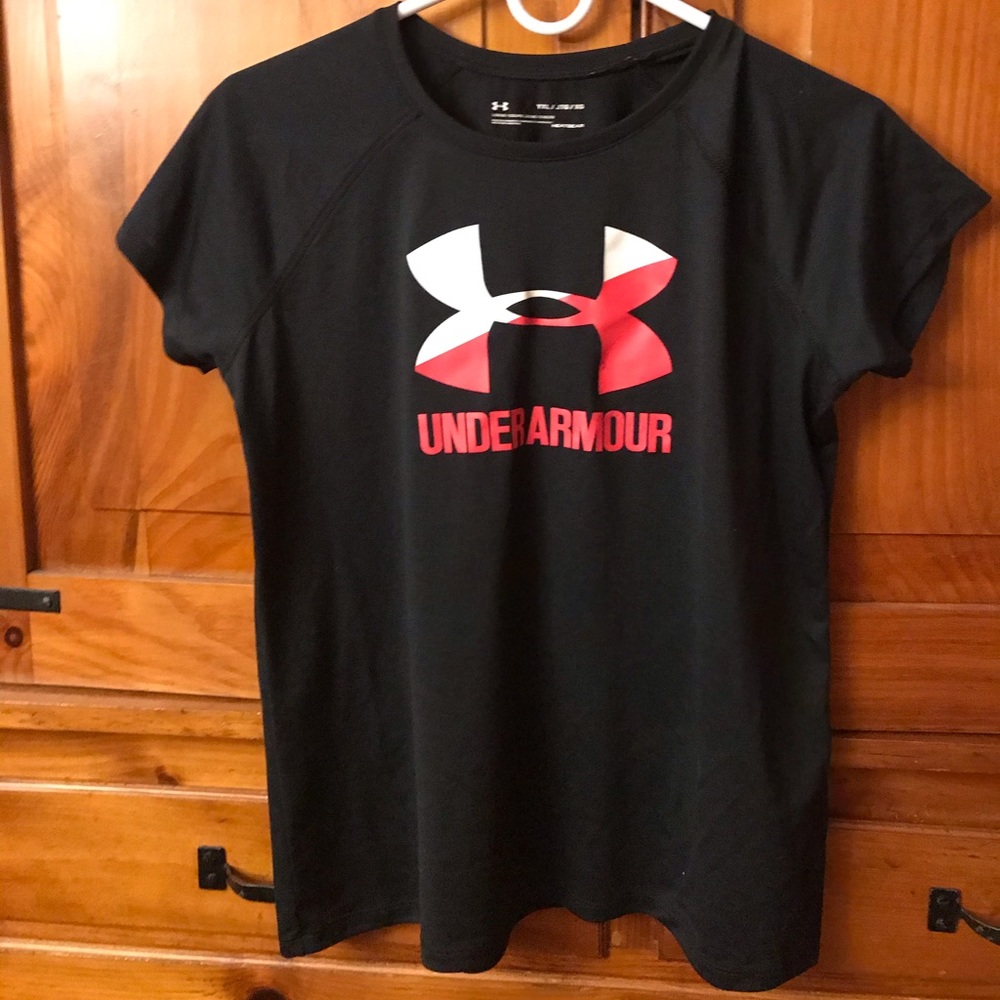 Girls athletic under armour tee